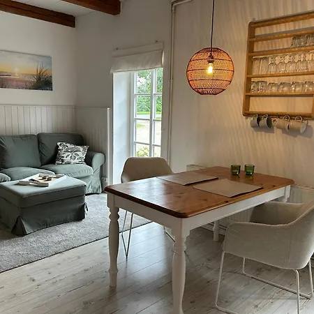 1 Hof Flueh Apartment